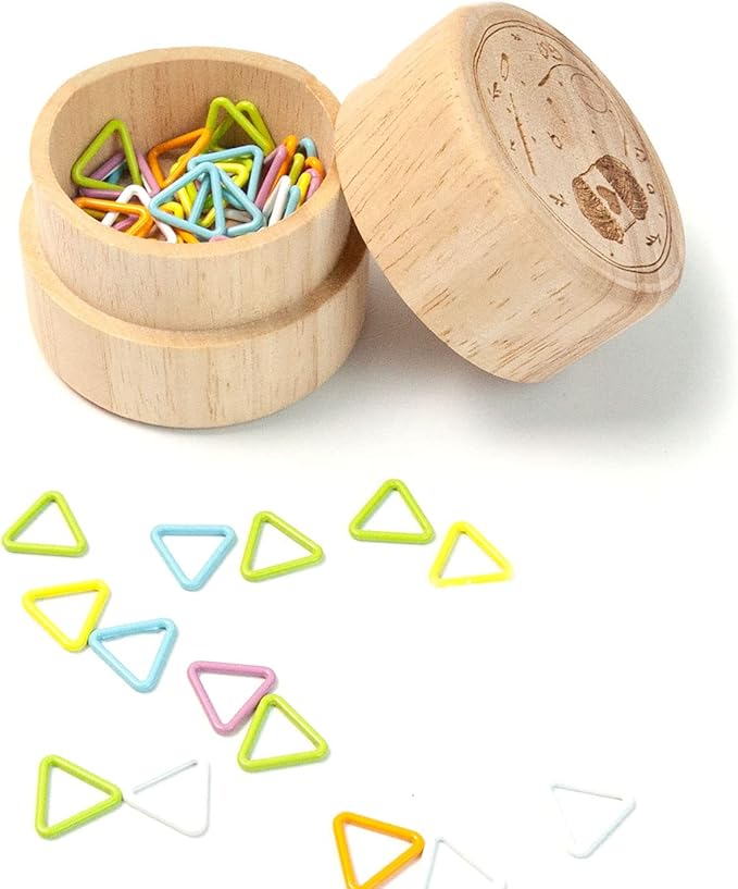 Hilsayum 60PCS Metal Stitch Markers Triangle-Shaped Ring Crochet Markers with Wooden Storage Box Knitting Tool for Sewing Weaving (Multicolored)