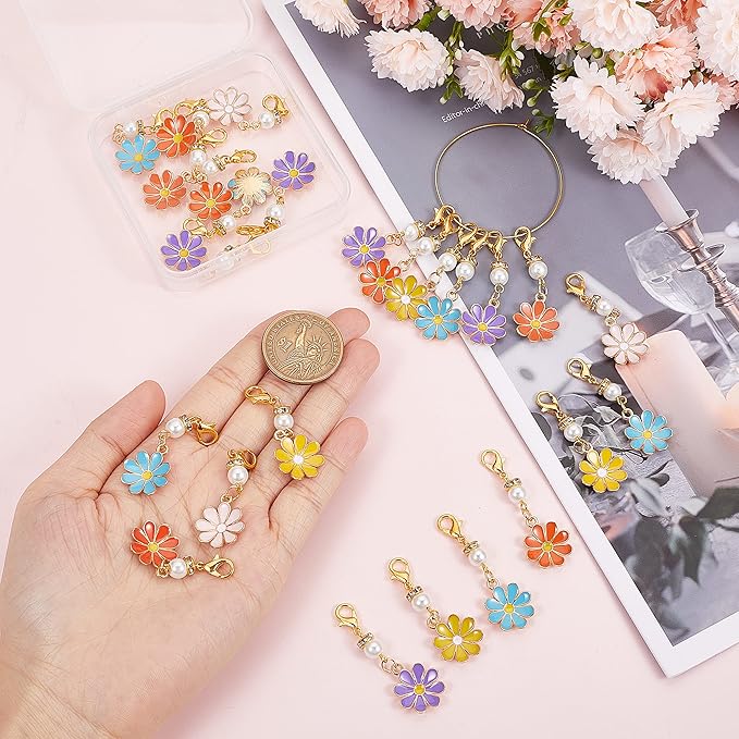 SUNNYCLUE 1 Box 30Pcs Stitch Markers Crochet Stitch Marker Daisy Flower Charms Pearl Beads Zipper Pull Clip On Removable Lobster Claw Clasp Charm Locking Knitting Markers for Weaving Sewing Quilting